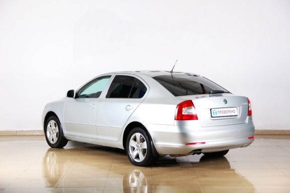 Skoda Octavia, 1.4 л, Робот, 2011 фото 5