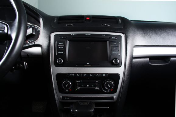 Skoda Octavia, 1.4 л, Робот, 2011 фото 12