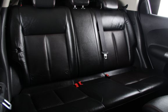 Nissan Juke, 1.6 л, Вариатор, 2013 фото 2