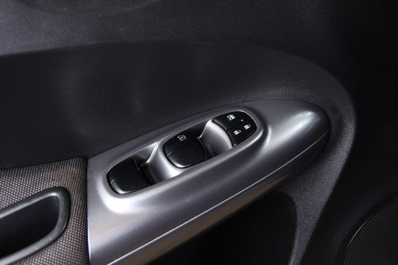 Nissan Juke, 1.6 л, Вариатор, 2013 фото 1