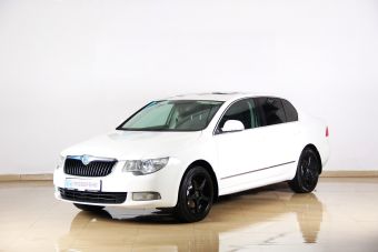 Skoda Superb, 1.8 л, АКПП, 2010 фото 3