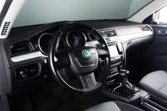 Skoda Superb, 1.8 л, АТ, 2010 фото 9