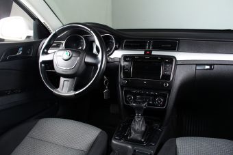 Skoda Superb, 1.8 л, АКПП, 2010 фото 13