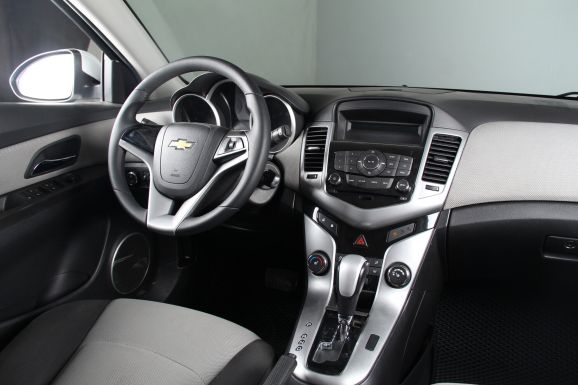 Chevrolet Cruze, 1.8 л, АТ, 2012 фото 12