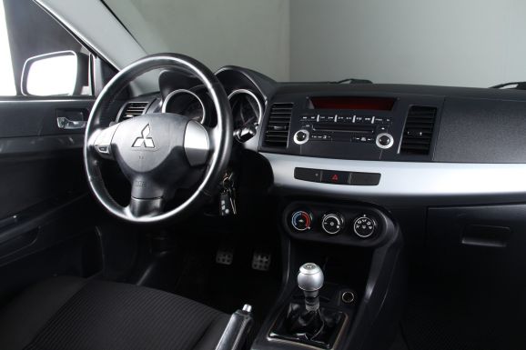 Mitsubishi Lancer, 1.8 л, МТ, 2013 фото 11