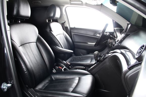 Chevrolet Orlando, 2.0 л, АТ, 2012 фото 2