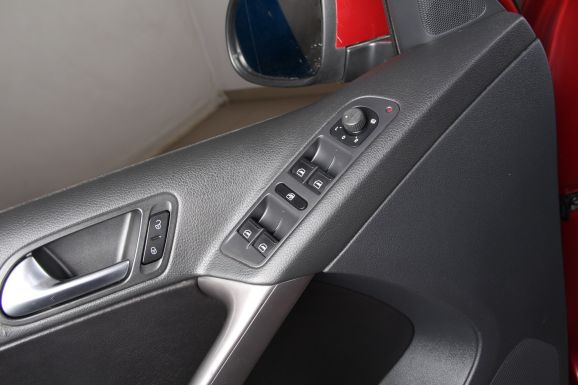 Volkswagen Tiguan, 2.0 л, АТ, 2009 фото 7