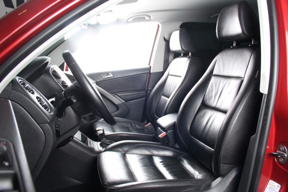 Volkswagen Tiguan, 2.0 л, АТ, 2009 фото 8