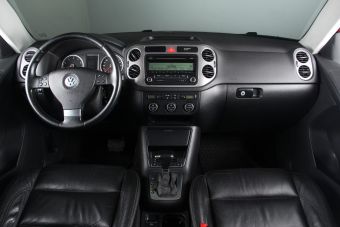 Volkswagen Tiguan, 2.0 л, АКПП, 2009 фото 11