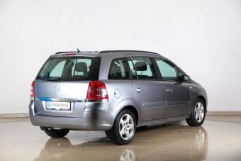 Opel Zafira, 1.8 л, РКПП, 2011 фото 6