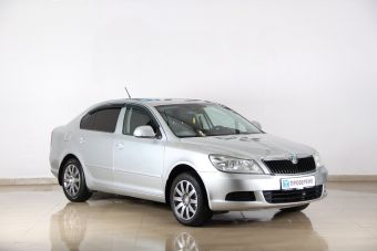 Skoda Octavia, 1.8 л, МКПП, 2011 фото 4