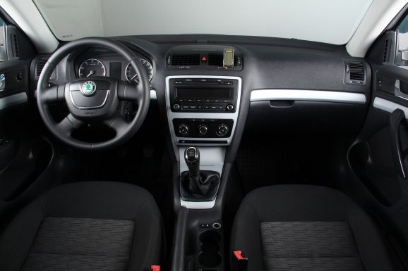 Skoda Octavia, 1.8 л, МТ, 2011 фото 10