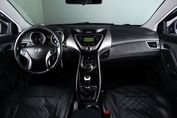 Hyundai Elantra, 1.6 л, МТ, 2013 фото 9