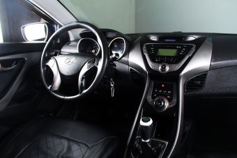 Hyundai Elantra, 1.6 л, МКПП, 2013 фото 10