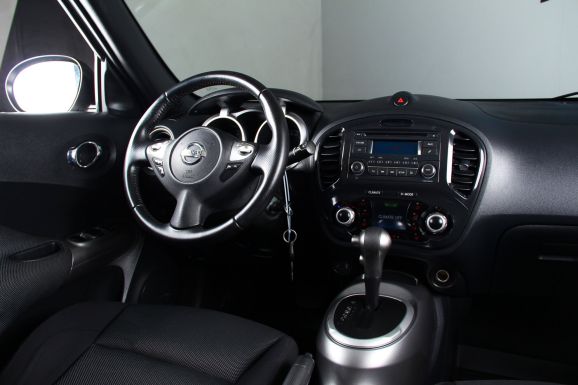 Nissan Juke SE, 1.6 л, Вариатор, 2013 фото 8