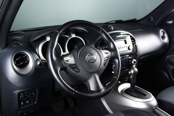 Nissan Juke SE, 1.6 л, Вариатор, 2013 фото 9
