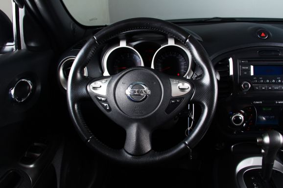 Nissan Juke SE, 1.6 л, Вариатор, 2013 фото 10