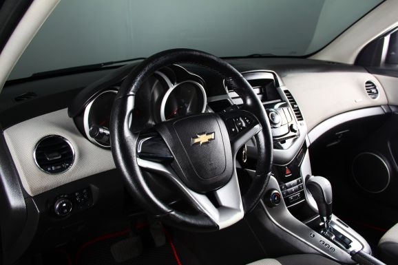 Chevrolet Cruze, 1.6 л, АТ, 2012 фото 9