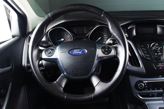 Ford Focus, 1.6 л, Робот, 2014 фото 10