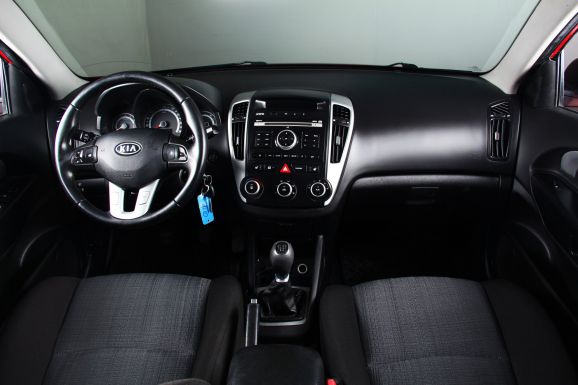 Kia Ceed, 1.4 л, МТ, 2011 фото 10