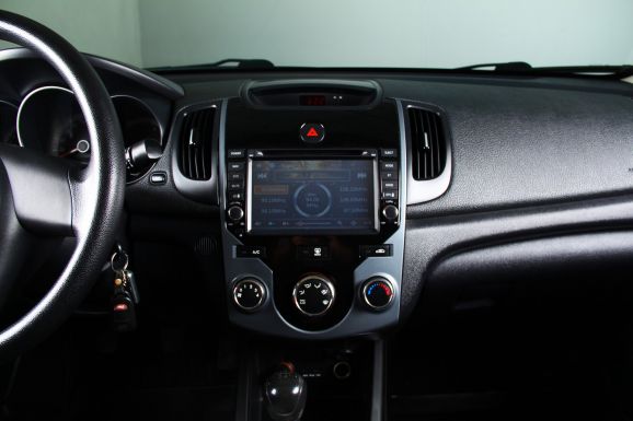 Kia Cerato, 1.6 л, МТ, 2010 фото 12