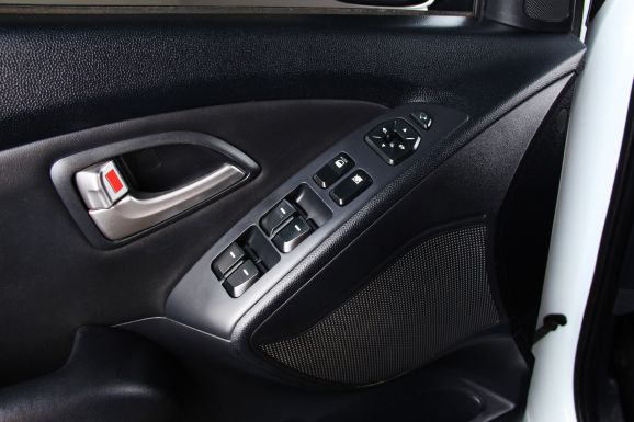 Hyundai ix35 Prestige, 2.0 л, АТ, 2010 фото 7