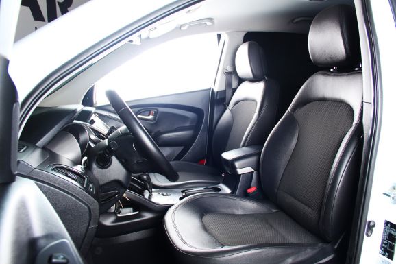 Hyundai ix35 Prestige, 2.0 л, АТ, 2010 фото 8