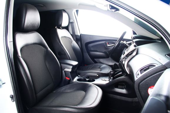 Hyundai ix35 Prestige, 2.0 л, АТ, 2010 фото 2