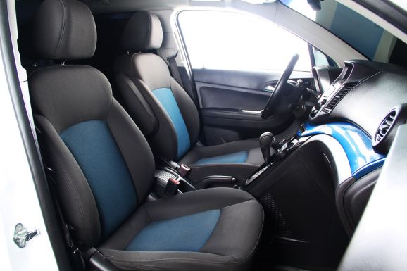 Chevrolet Orlando, 1.8 л, АТ, 2011 фото 2