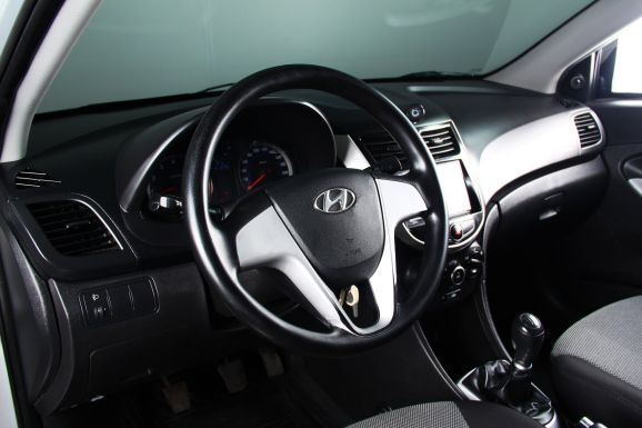 Hyundai Solaris, 1.6 л, МТ, 2014 фото 9