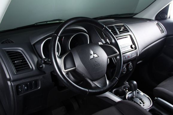 Mitsubishi ASX, 1.8 л, Вариатор, 2013 фото 9