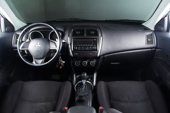 Mitsubishi ASX, 1.8 л, Вариатор, 2013 фото 10
