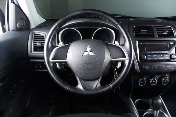 Mitsubishi ASX, 1.8 л, Вариатор, 2013 фото 11