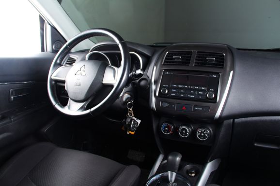 Mitsubishi ASX, 1.8 л, Вариатор, 2013 фото 12