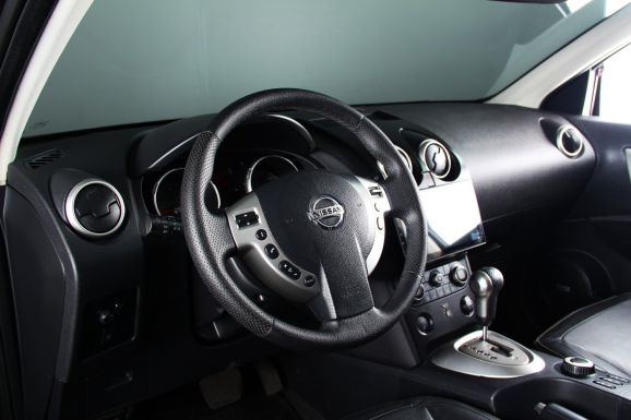 Nissan Qashqai, 2.0 л, Вариатор, 2010 фото 8