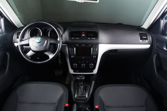 Skoda Yeti, 1.2 л, Робот, 2011 фото 8