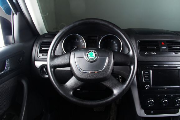 Skoda Yeti, 1.2 л, Робот, 2011 фото 10