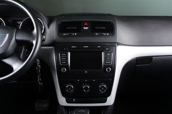 Skoda Yeti, 1.2 л, Робот, 2011 фото 12