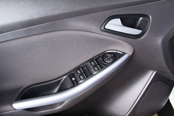 Ford Focus, 2.0 л, Робот, 2014 фото 7