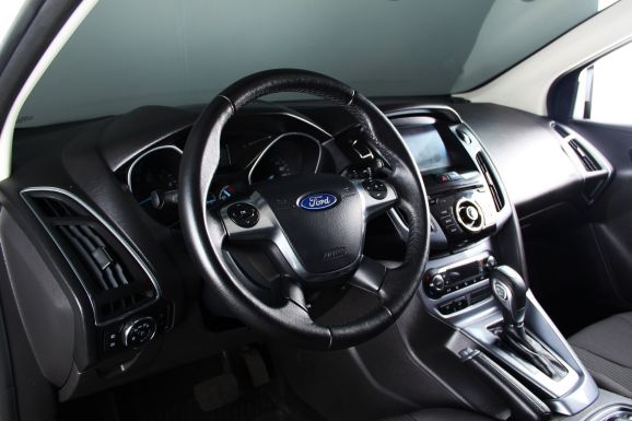 Ford Focus, 2.0 л, Робот, 2014 фото 9