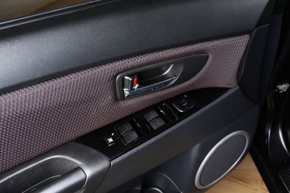 Mazda 3, 1.6 л, АТ, 2007 фото 2