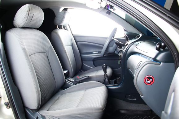 Nissan Almera Classic, 1.6 л, МТ, 2012 фото 2