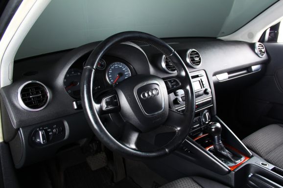 Audi A3 Ambition, 1.2 л, Робот, 2011 фото 7