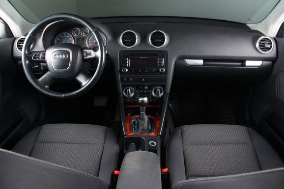Audi A3 Ambition, 1.2 л, Робот, 2011 фото 8
