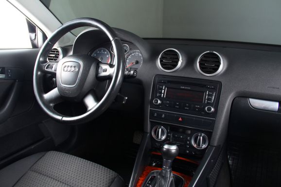 Audi A3 Ambition, 1.2 л, Робот, 2011 фото 10