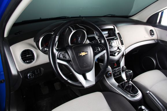 Chevrolet Cruze, 1.8 л, МТ, 2010 фото 9