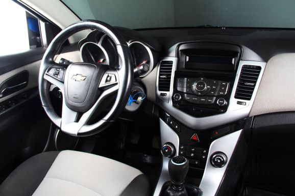 Chevrolet Cruze, 1.8 л, МТ, 2010 фото 12