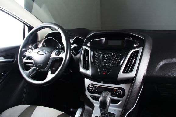 Ford Focus, 2.0 л, Робот, 2014 фото 12