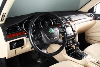 Skoda Superb, 1.8 л, АКПП, 2011 фото 9