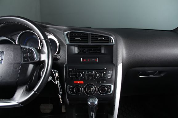 Citroen DS4, 1.6 л, АТ, 2012 фото 10
